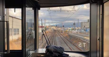 火车司机第一视角_视频素材下载_MP4格式_3840X2160像素-第一视角,火车司机,列车-作品编号:2025031716211173-志设-zs9.com