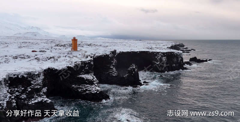 航拍冬季的悬崖海岸线