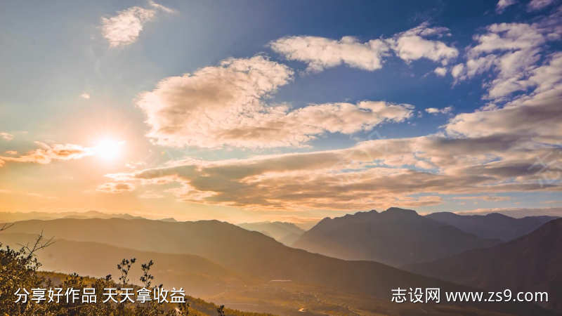 丽江石鼓镇云彩日落
