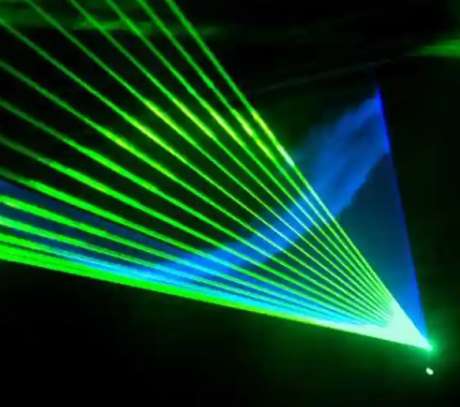 不同激光对战_音频下载_格式_44.1采样率_1411.2比特率-对战,武器,射击-作品编号:2025040714315966-志设-zs9.com