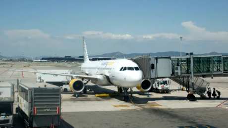 飞机登机延时拍摄_视频素材下载_MP4格式_3840X2160像素-飞机,通用,旅游出行-作品编号:2025061410424032-志设-zs9.com