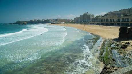 海浪拍打海岸_视频素材下载_MP4格式_1920X1080像素-海浪,通用,旅游出行-作品编号:2025061410292575-志设-zs9.com