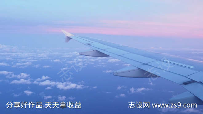机翼拍摄天空