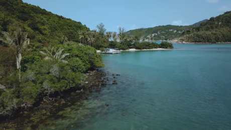 航拍海岸线_视频素材下载_MP4格式_3840X2160像素-海边,海岸线,通用-作品编号:2025061410573397-志设-zs9.com