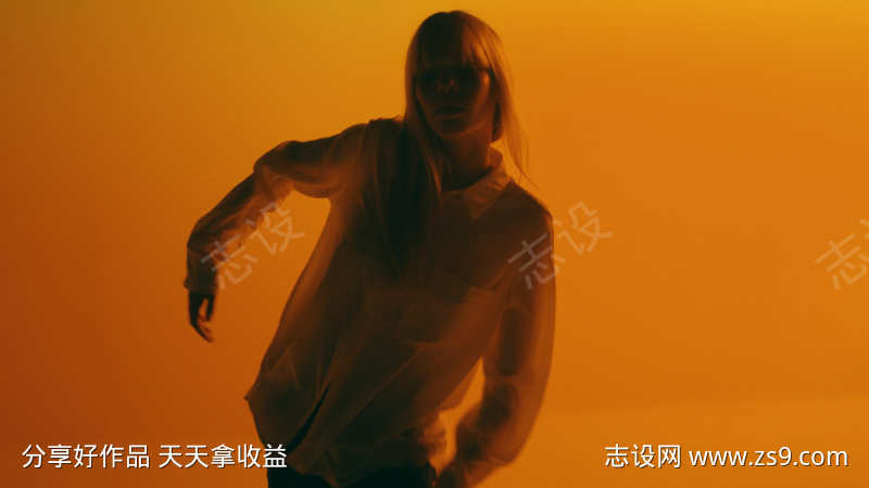 慢动作国外女子跳舞