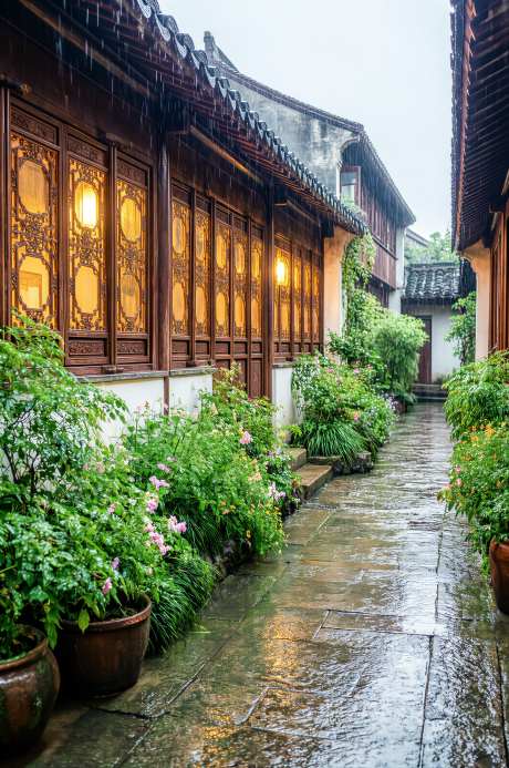 雨夜的古宅
