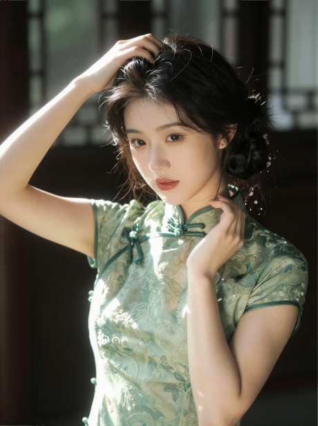 风情妩媚国风旗袍美女
